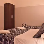 Aloha Bed & Breakfast 2*