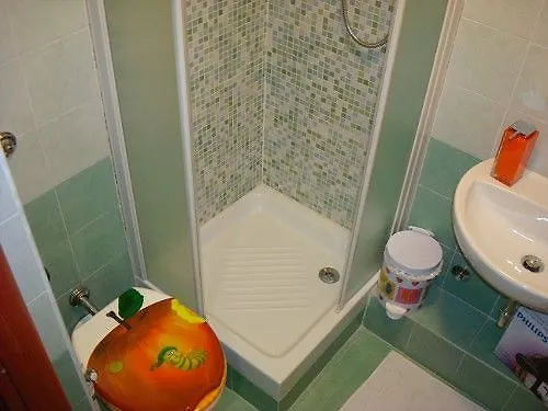 Aloha Nocleg ze śniadaniem 2*